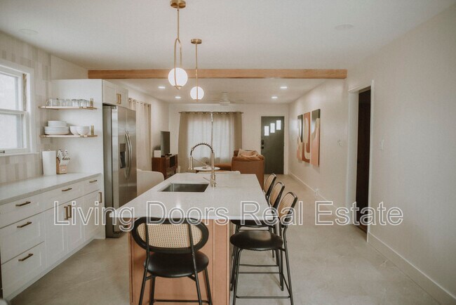 Foto del edificio - 701 D St