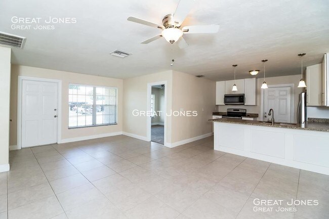 Foto del edificio - 1202 SE 26th Terrace