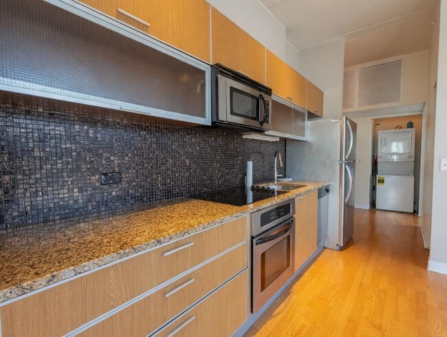 Foto del edificio - 650 W Wayman St