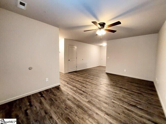 Building Photo - 129 Beardsley Rd
