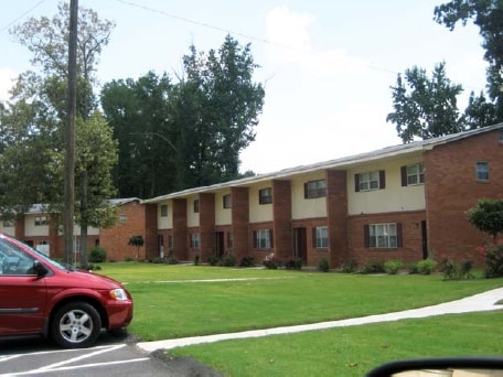 Primary Photo - Chelsea Garden Apartments