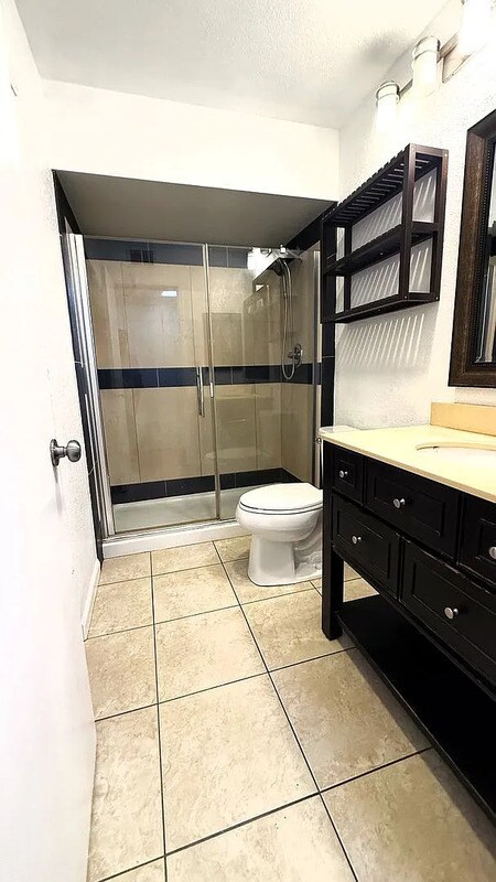 Foto del edificio - 1701 Mahogany Way