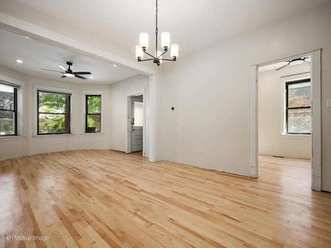 Building Photo - 2415 W Warner Ave
