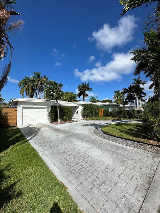 Photo - 935 Lincoln Street, Hollywood, FL 33019 - 3 BR 2 BA Single-Family Home