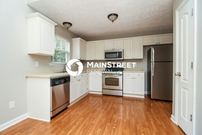 Foto del edificio - 4 Bedroom Pet-Friendly Home in Spring Hill, TN with Main Street Renewal