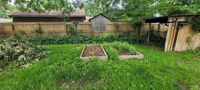 Building Photo - Home in Bryant