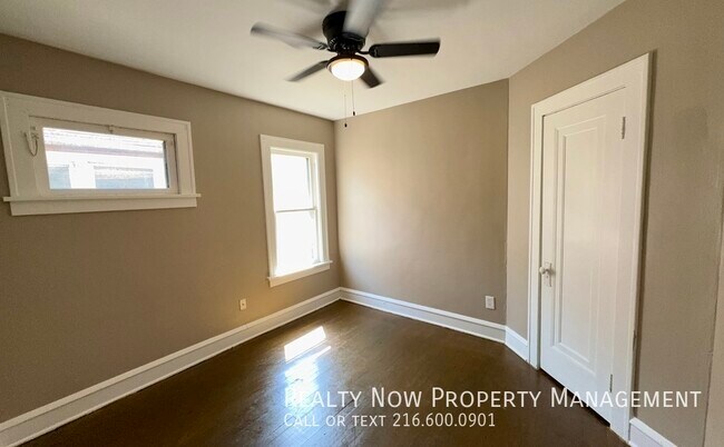 Foto del edificio - 949 Helmsdale Rd