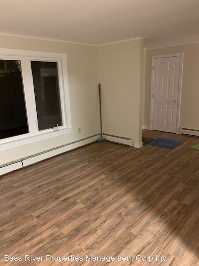 Building Photo - 3 br, 1 bath House - 8 Quail Hollow Road