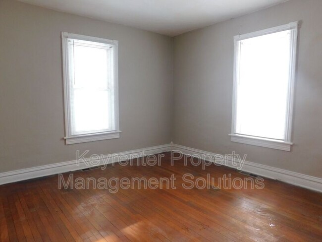 Building Photo - 239 Elizabeth Ave