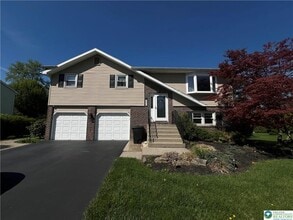 Building Photo - 3071 Athena Dr