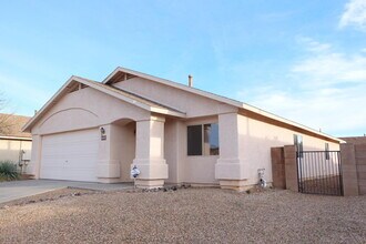 Building Photo - 8042 E Sundew Dr