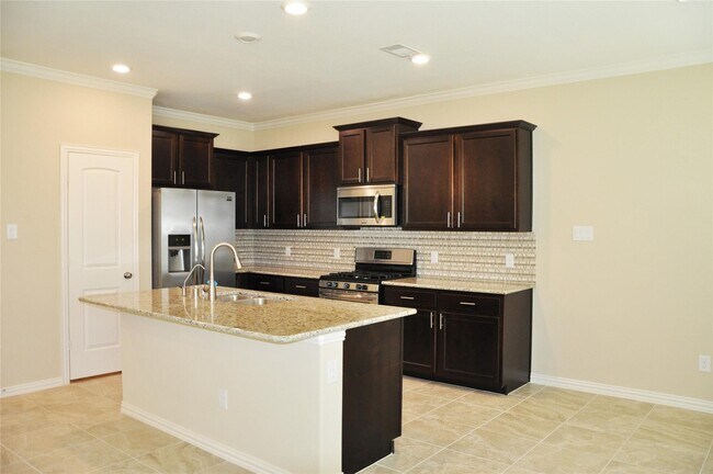 Foto del edificio - 18111 Tall Chestnut St