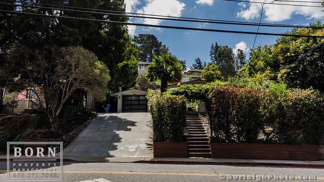 Building Photo - 2763 San Carlos Ave