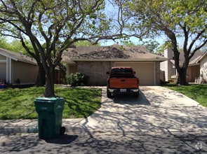Building Photo - 9835 Meadow Way