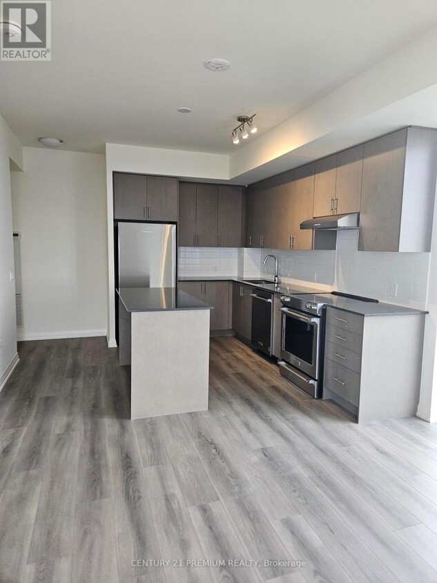 Photo principale - 8960-8960 Jane St