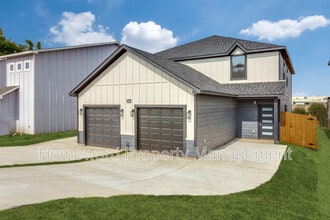 Building Photo - 8004 Julie Ave