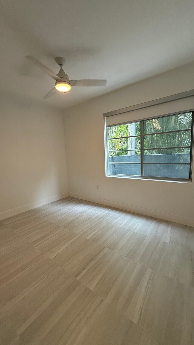 Foto del edificio - 2031 Meridian Ave