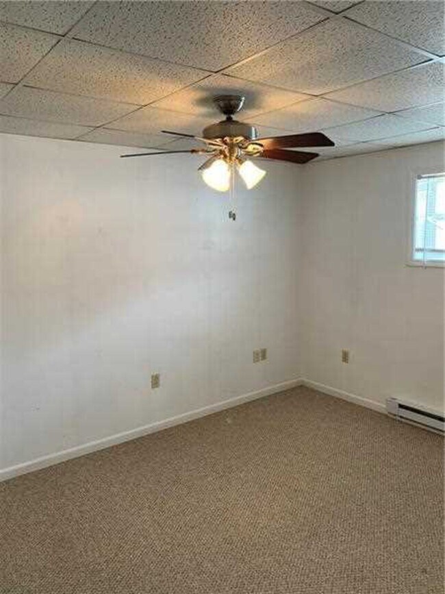 Building Photo - 226 Sunnyland