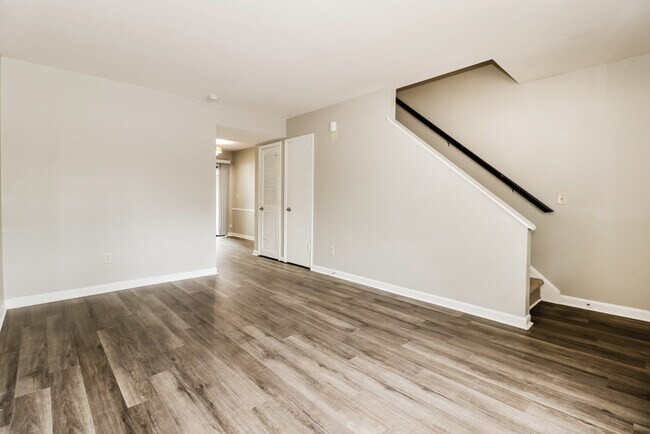 Foto del edificio - Adorable 2 Bedroom Home with Unbeatable Lo...