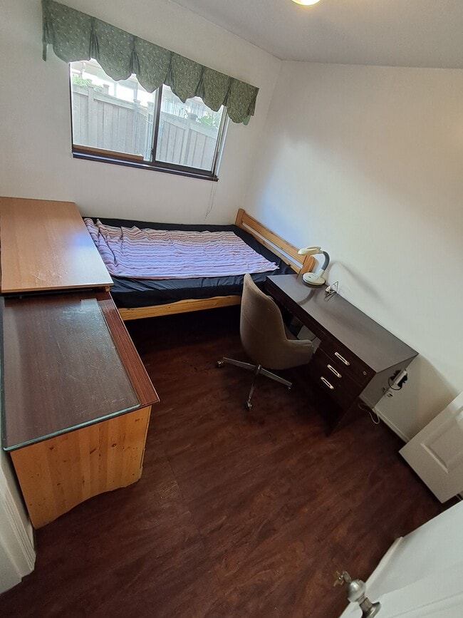 Building Photo - 8711 General Currie Rd