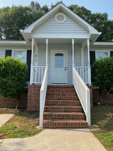 Front of house - 217 Oak Valley Dr