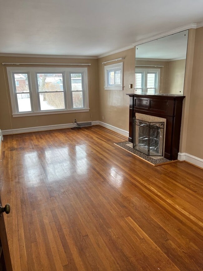 Building Photo - Beautiful Cleveland Heights Colonial