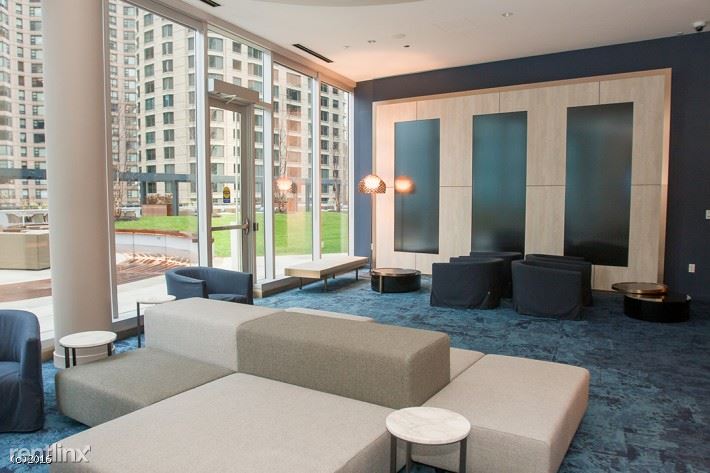 Foto principal - 540 N McClurg Ct