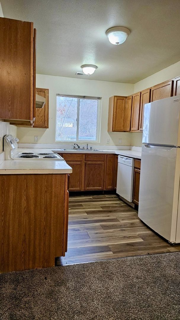 Building Photo - 1324 S 2nd St W