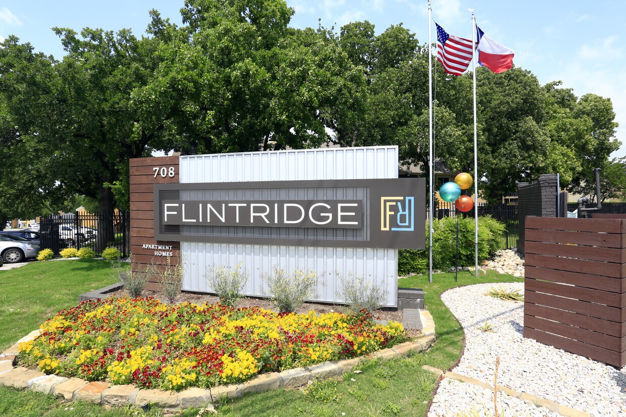 Flintridge Apartment Homes Apartments 708 Woodard Way Arlington, TX