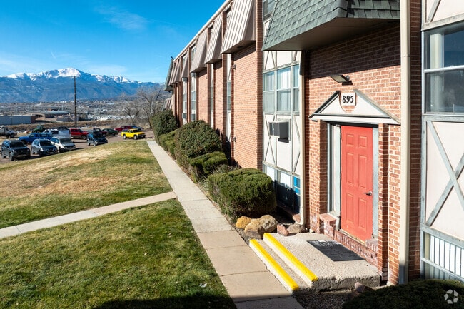 Building Photo - Spring Creek Building Photo - Spring Creek