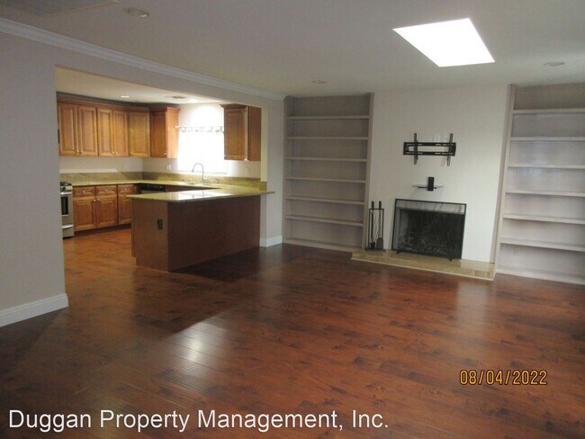 Building Photo - 3 br, 2.5 bath House - 16350 Kinzie St