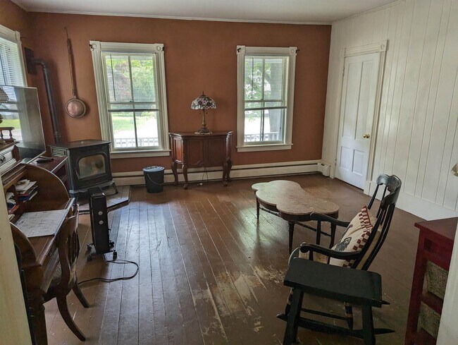 Building Photo - 225 North St