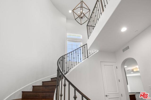 Foto del edificio - 5135 Avenida Oriente