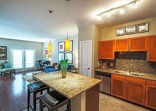 Building Photo - 661 Bering Dr