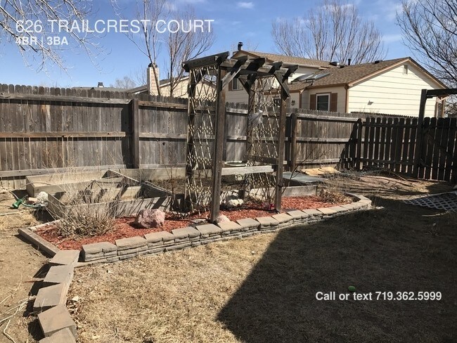 Foto del edificio - 626 Trailcrest Ct