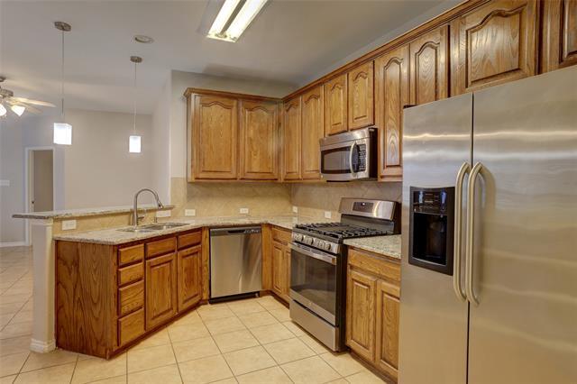 Foto del edificio - 5916 Round Up Ln