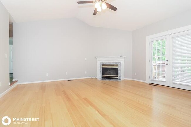 Building Photo - 2 Sommerset Dr, Clayton, NC 27520