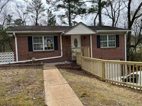 Building Photo - 1308 Woodfall Dr
