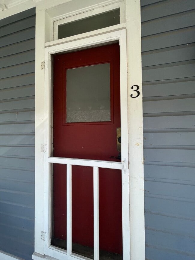 Building Photo - 815 Pitkin Ave