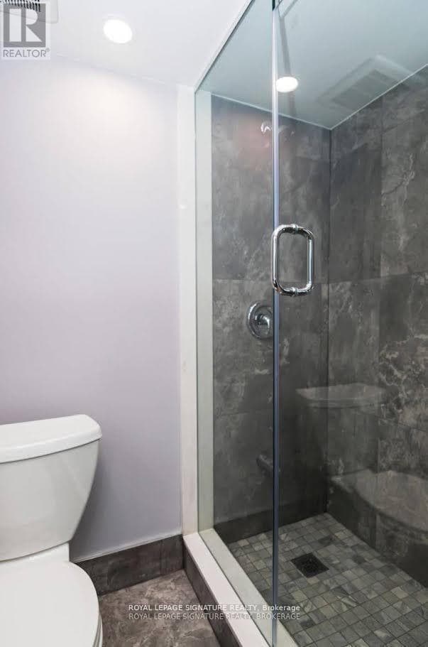 Building Photo - 827 Stainton Dr