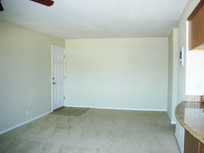 Living area - 615 Fredricks Ave