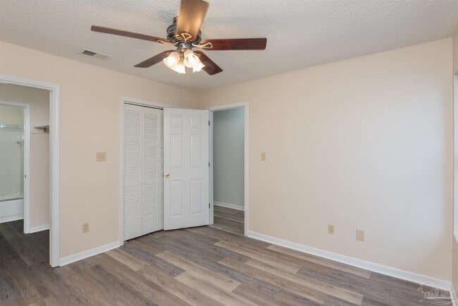Building Photo - 7224 Lago Vista Ct