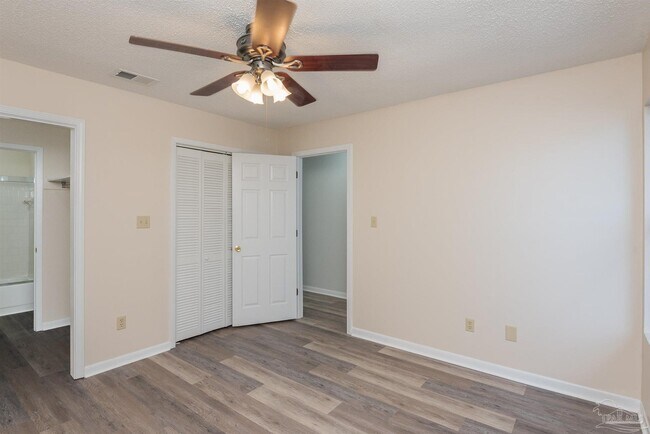 Foto del edificio - 7224 Lago Vista Ct