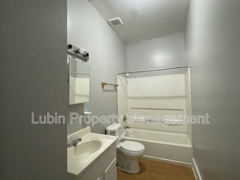 Building Photo - 1062 Delmar Ave