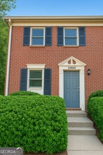 Building Photo - 2900 Webb Bridge Rd