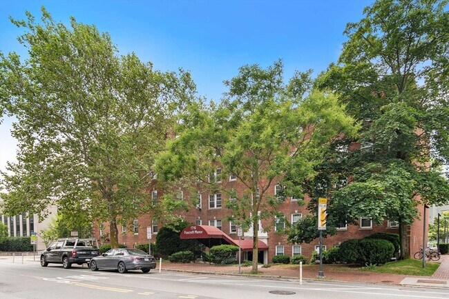 Foto del edificio - 1716 Cambridge St