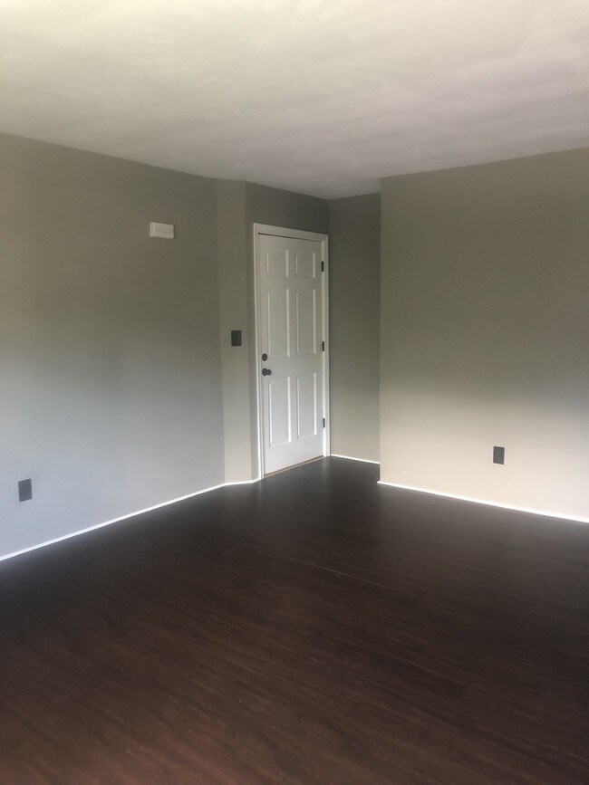 sala de estar - 730 Clevio St