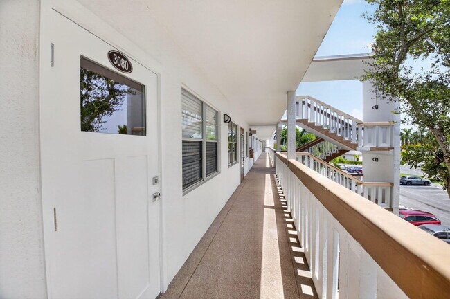 Foto del edificio - 3080 Cornwall D