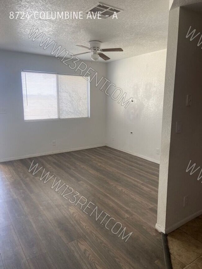 Foto del edificio - 8724 Columbine Ave