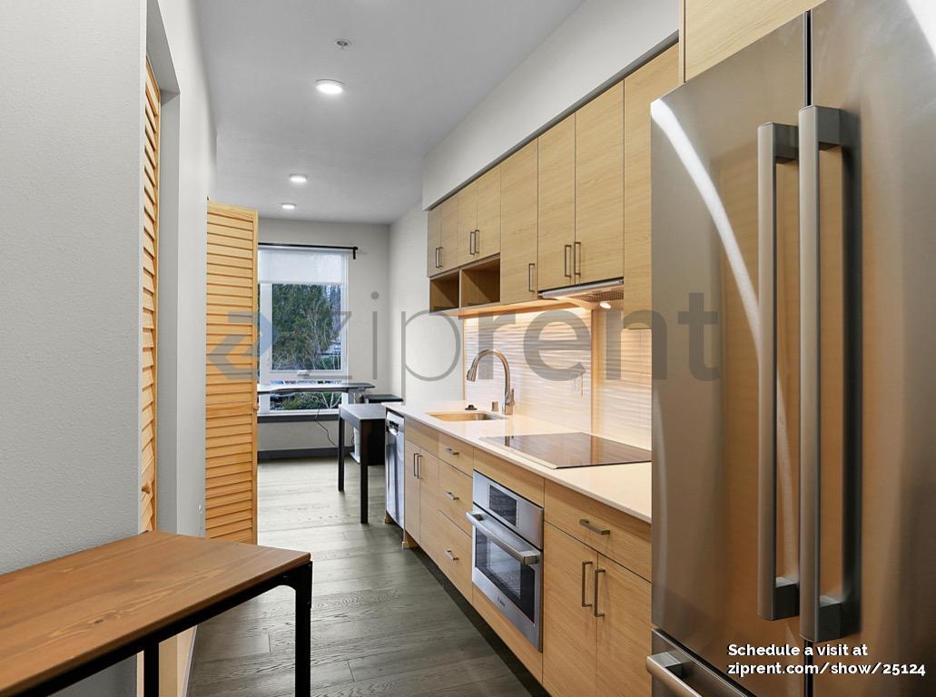 Foto principal - 11903 NE 128th St
